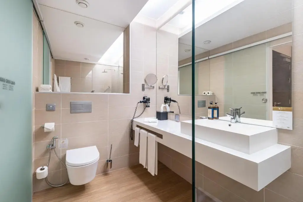 Chambre partagée avec salle de bain — photo 2