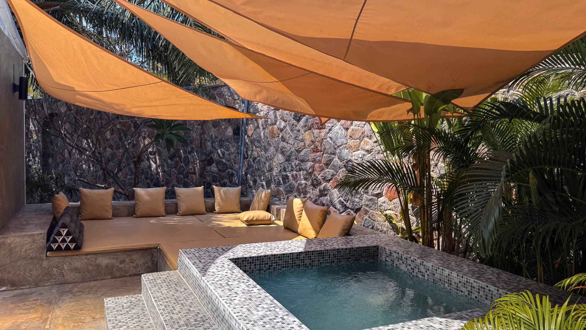 Piscine, sauna et bain froid pour optimiser la récupération