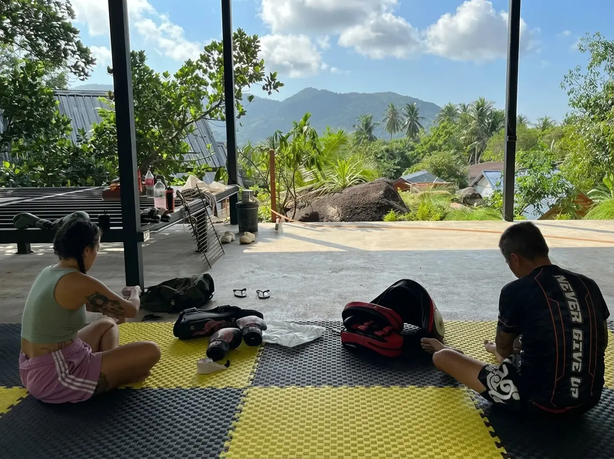 Deux entraînements quotidiens dans un camp thaï traditionnel