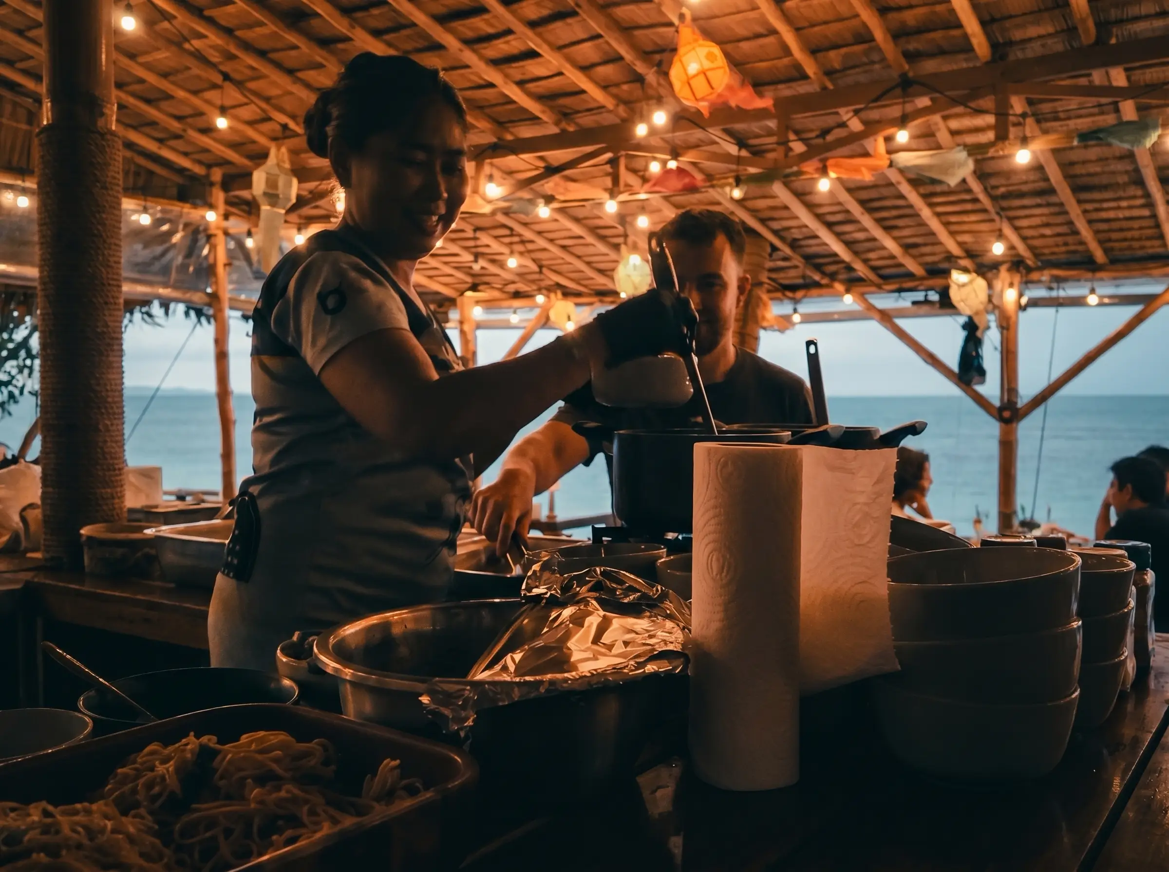 Une ambiance conviviale avec des BBQ chaque semaine sur la plage