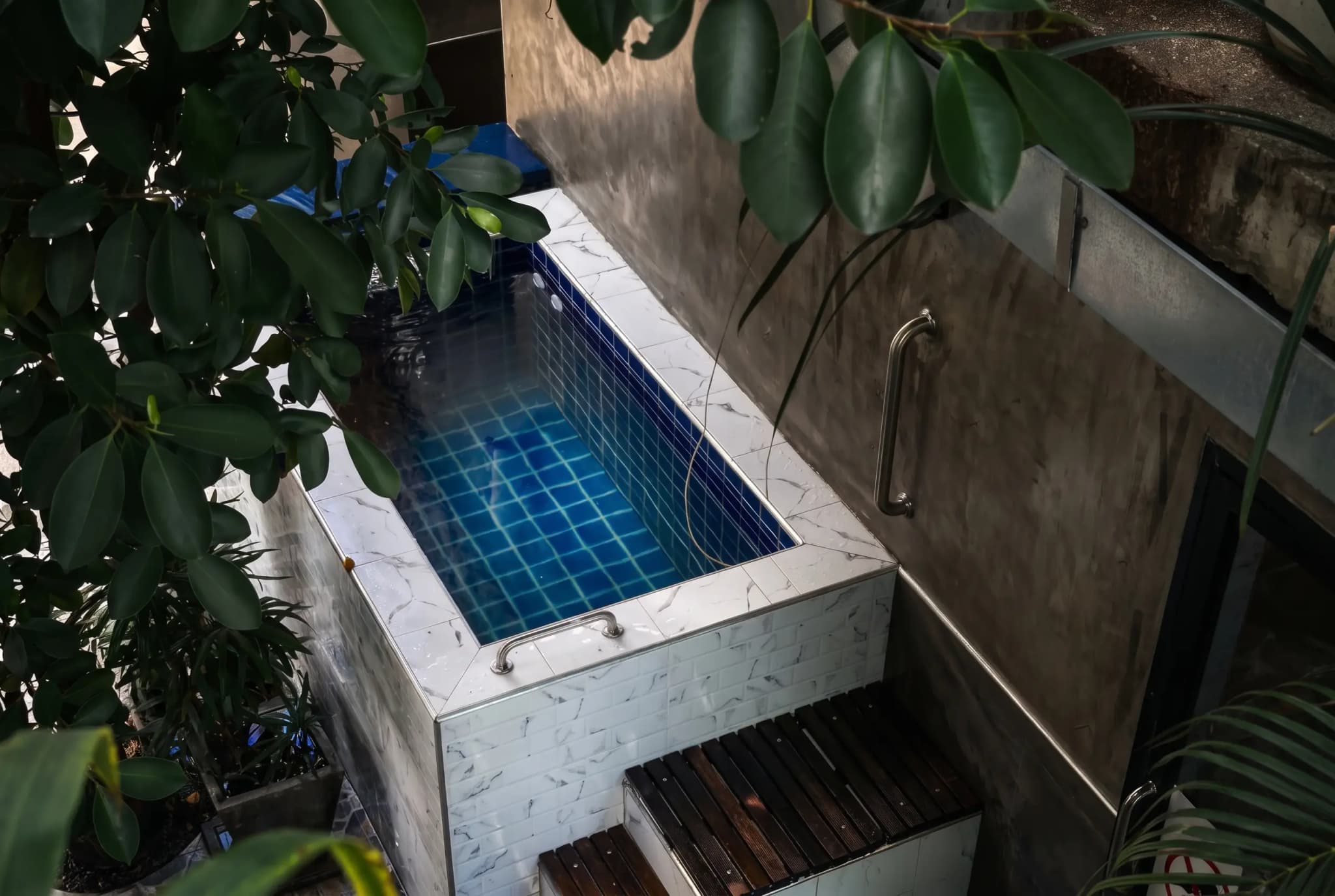 Open gym, sauna et bains glacés accessibles selon le pass et le planning